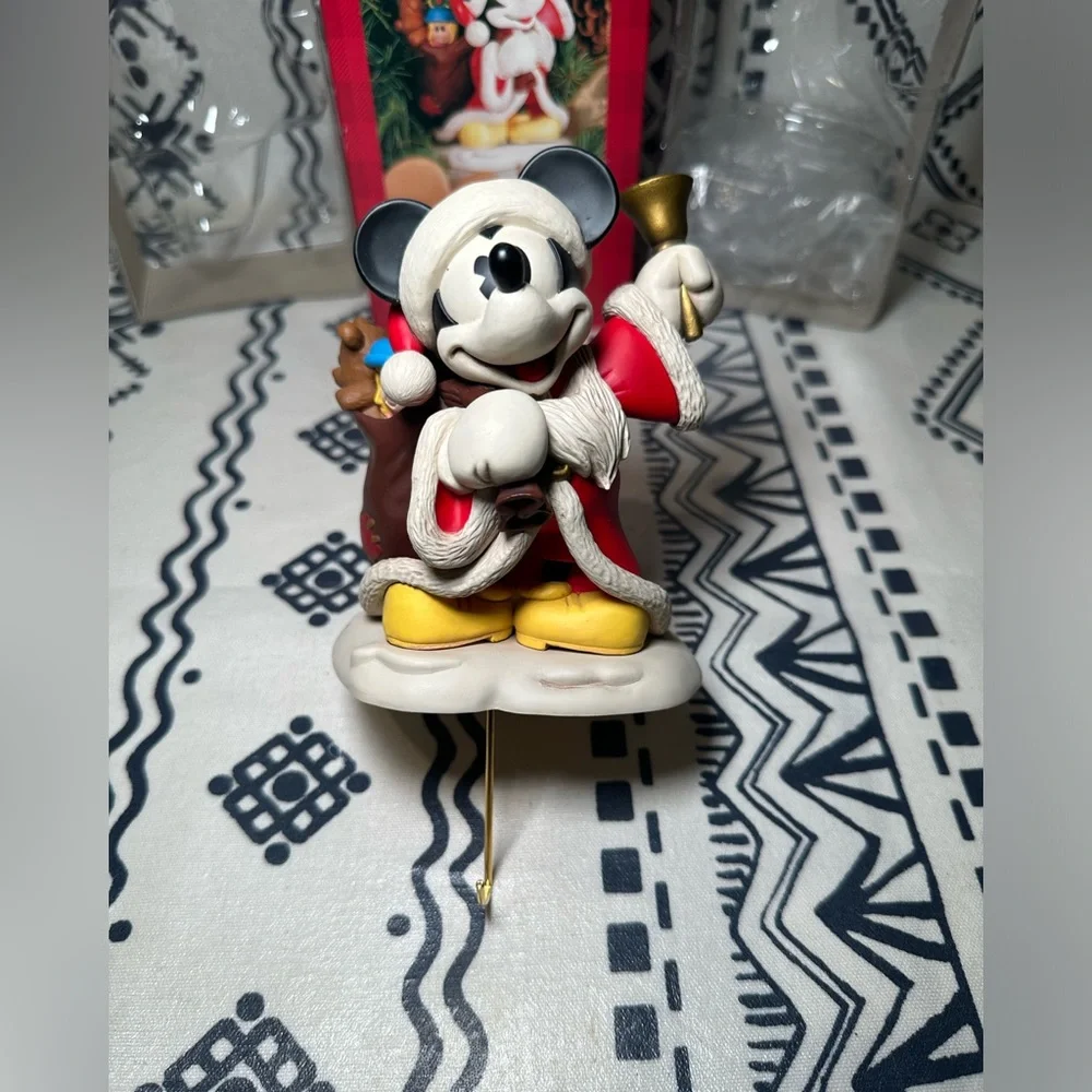 Hallmark mickey mouse